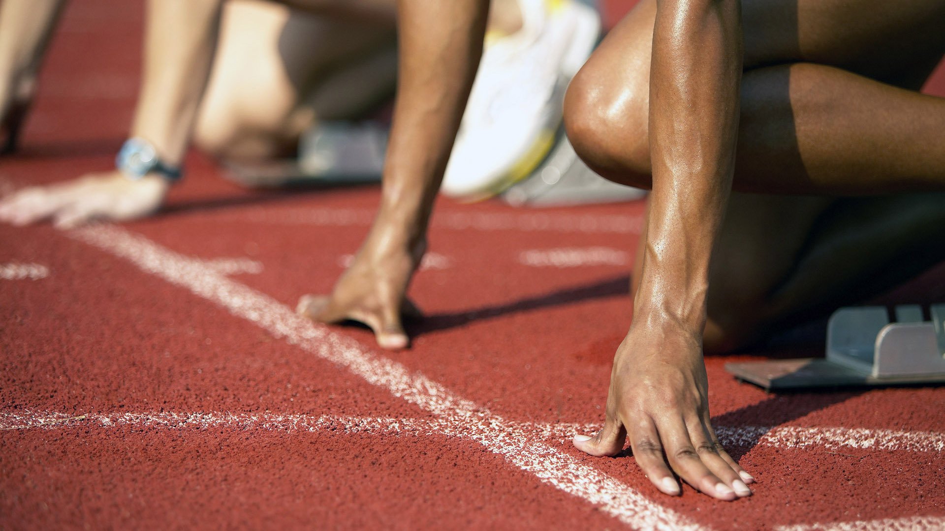 冠军球队引进体能教练团队提升赛季持久竞争力，国家队体能教练员